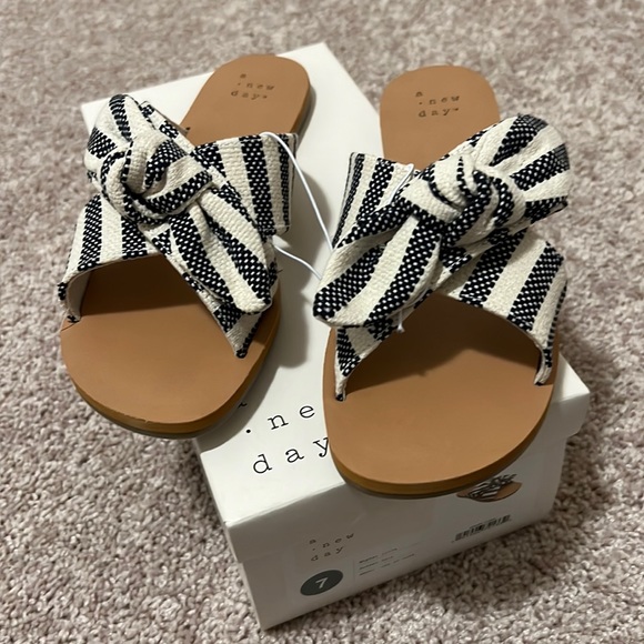 a new day Shoes - Bowtie Sandals
